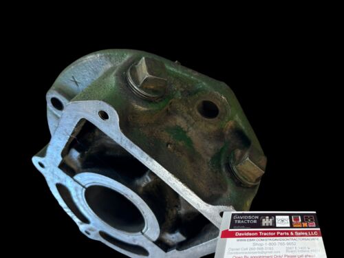 JOHN DEERE LATE B. L.H. CRANKSHAFT MAIN BEARING HOUSING B2465R.