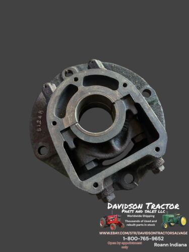JOHN DEERE B124R MAIN BEARING WITH CAP HOUSING ANTIQUE TRACTOR