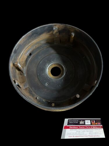 USED JOHN DEERE A TRACTOR BELT PULLEY CLUTCH ASSEMBLY A1864R