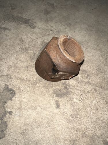 Farmall 560 IH tractor ORIGINAL engine motor crankshaft hand starter nut