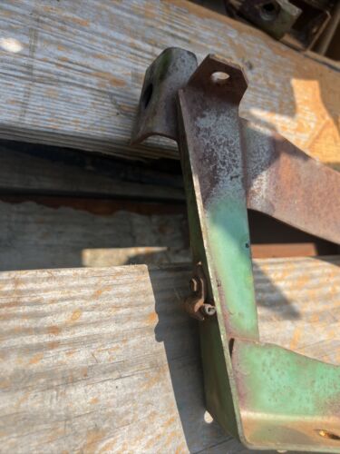 John Deere JD 40 T 40T tractor gas tank mounting brace bracket