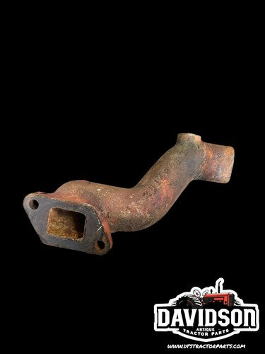 FARMALL Cub Lower Water Pipe