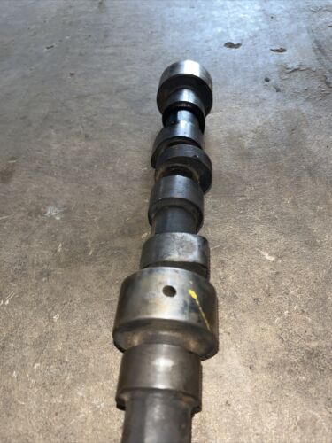 International 340 504 Camshaft 308391R1 W/ Pulley