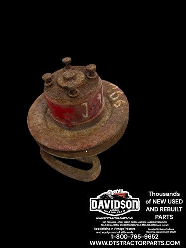 International 560 656 706 D282 Fan Pulley W/mounting Bracket Antique Tractor