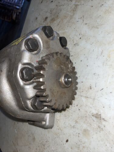 Pump 406763R91 fits Case 464 484 485 495 574 584 585 595 595XL 674 684 685 685XL