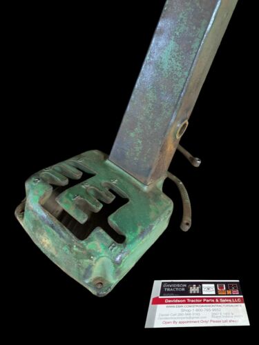 JOHN DEERE B STEERING SUPPORT WITH LEVERS B2533R