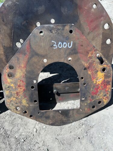 International 300 utility Tractor IH Original engine motor mount plate