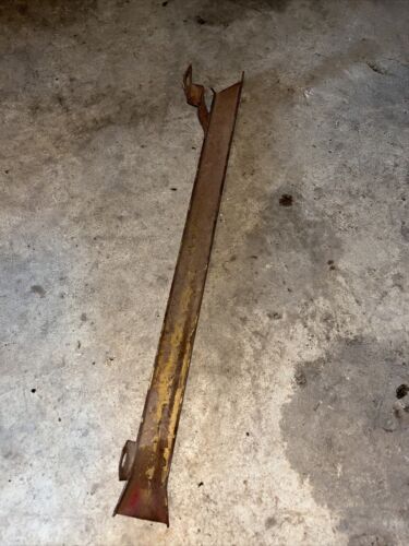 International 444 IH tractor ORIGINAL rear light wiring cover