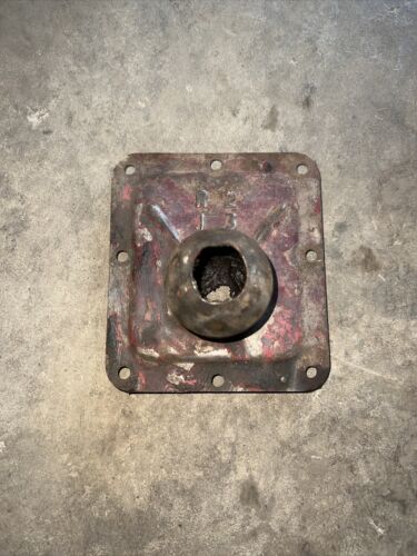 Farmall Cub IH RC tractor ORIGINAL transmission gear shifter cover