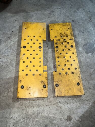 IHC Cub Low Boy 185 Floor Platforms Pair