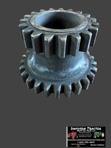 1941 John Deere A  Transmission Idler Gear A2312R    Antique Tractor