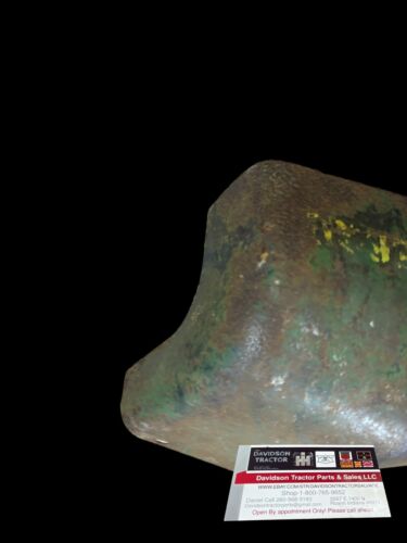 JOHN DEERE Late Model  B NOSE CONE GREAT SHAPE!