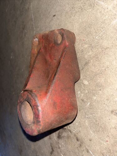 381040R1 IH Farmall 706 Bracket Antique Tractor