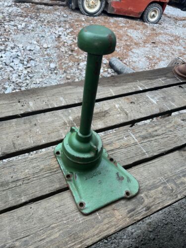 JOHN DEERE B CRANKCASE BREATHER B1841R