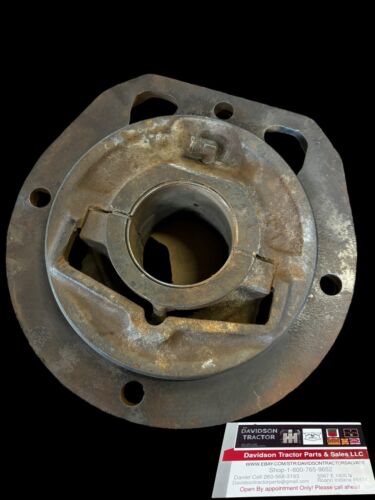 John Deere G RH Main Bearing Casting (clutch side) F752R AF770R