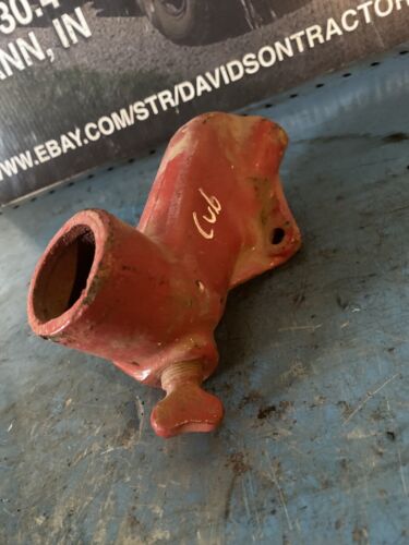 FARMALL Cub Lower Water Pipe