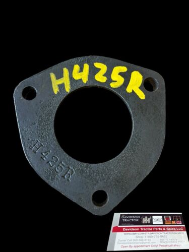 USED FINAL DRIVE BEARING COVER FOR JOHN DEERE H TRACTOR H425R