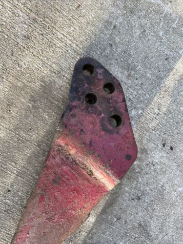 Case IH C70 Right Check Chain Bracket Sway Chain Bracket 529875R1 380B 485 C100