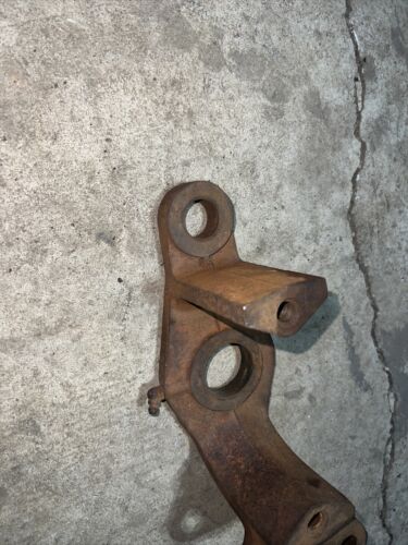 1988 Case IH 485 Diesel Tractor Steering Cylinder Bracket