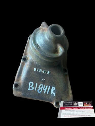 John Deere B Tractor B1841R Crankcase Cover Breather Casting