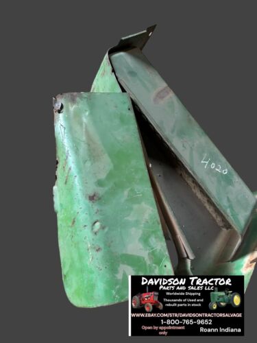 Used John Deere AR32572 Left Hand Rockshaft cover 3010, 3020, 4010, 4020