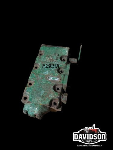 John Deere 520 530 620 630 720 730 Single Hydraulic Control Box F2831R.