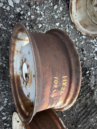 Pair Of 11X26 6 Bolt Rims W/8 Bolt Centers Vintage Tractor