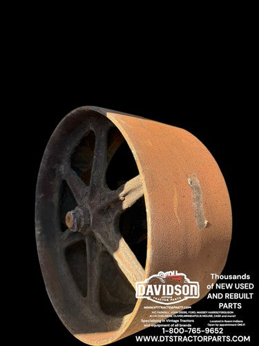 McCormick Farmall F20 IH Tractor NICE  flat belt pulley w/ drive