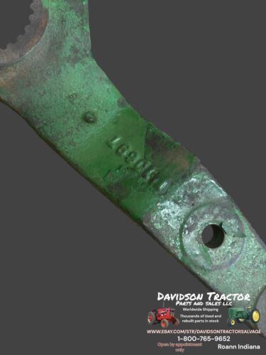 John Deere MT tractor 3pt hitch left inner rockshaft top lift arm bracket M1069T