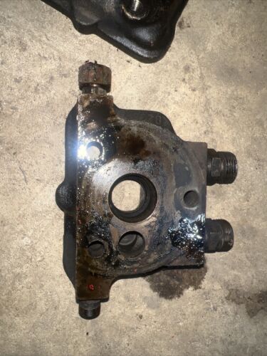 B435R Oil Filter Head John Deere Unstyled B Serial #1000-40781 and BR BO Tractor