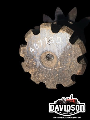 USED BALL PINION & BRAKE SHAFT FOR IH FARMALL M MV TRACTOR 48773D