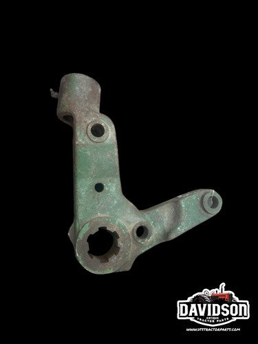 1 John Deere 720 730D R.H.  Rock Shaft  Lift Arm  F2641R used tractor part