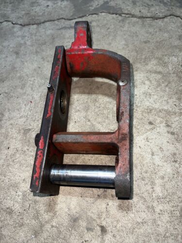 1988 Case IH 485 Diesel Tractor Steering Cylinder Bracket