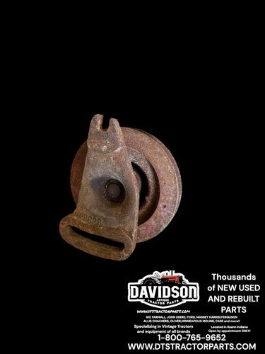 International 560 656 706 D282 Fan Pulley W/mounting Bracket Antique Tractor