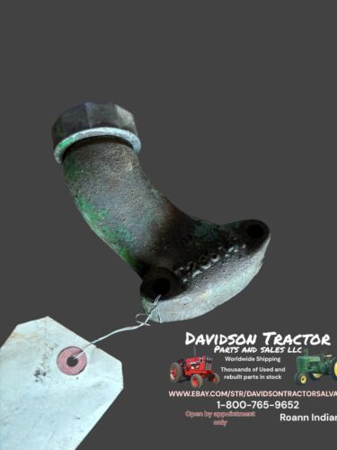 T236147 John Deere Cast Filler Cap/neck