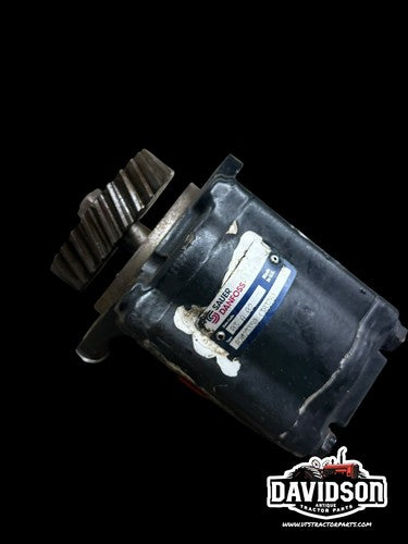 F0NN600AA Auxiliary Hydraulic Pump 81863197 For Ford 8240 7740 7840 6640 TS110