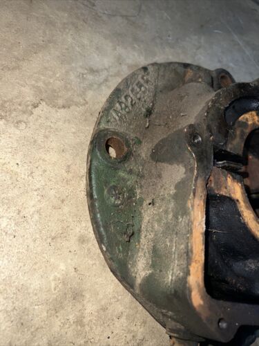JOHN DEERE A3265R AA3934R MAIN BEARING HOUSING A TRACTOR