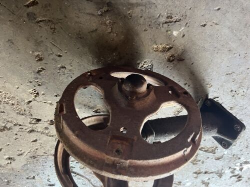 IHC Farmall C front pedistal w/hubs Antique tractor