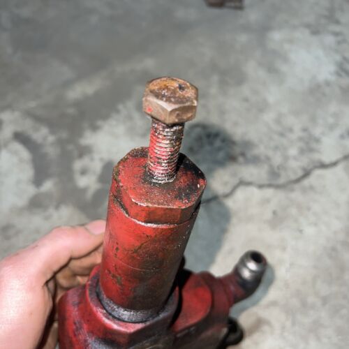 IH Farmall 404 Hydraulic valve W/Handle 378029-R1
