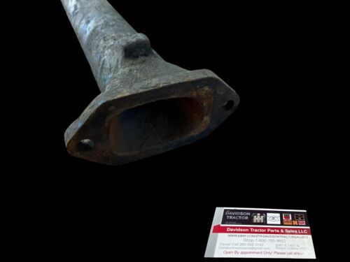 John Deere B lower water pipe B2115R