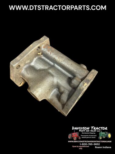 1957 John Deere 620 Tractor Rockshaft Hydraulic Valve Housing F2760R F2606R
