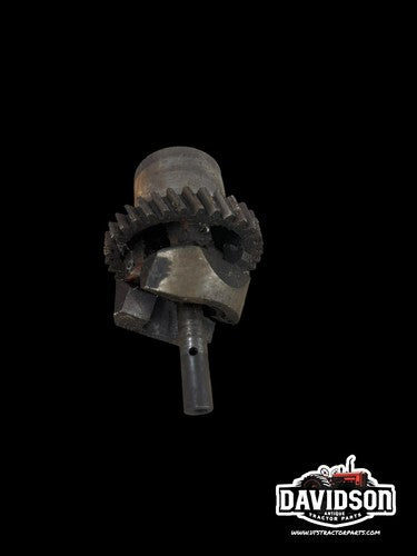 Farmall Super C SC IH Tractor engine motor governor assembly w/ cover case