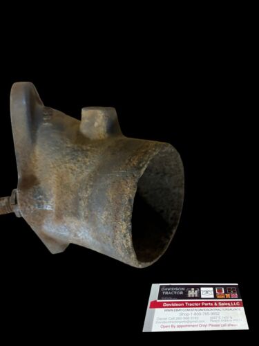 John Deere GM G upper water pipe casting F662R