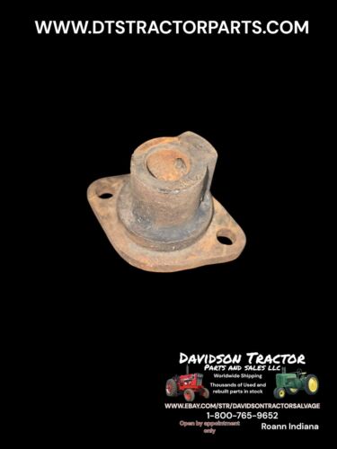 John Deere Late Model B styled tractor cam shaft cap Part #B2279R