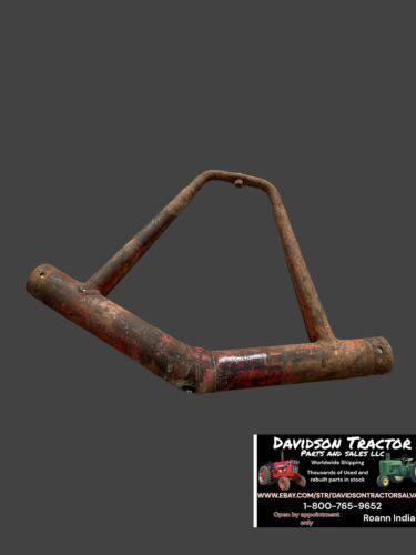 International Harvester 460 Utility Front Axel Housing Antique Tractor