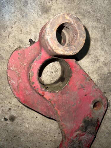 Farmall IH 450 560 tractor fasthitch 2pt hitch Right brace bracket 522696-R2