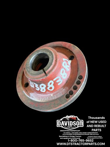 International 574 D239 Engine Crankshaft Pulley  3138838R2 Antique Tractor