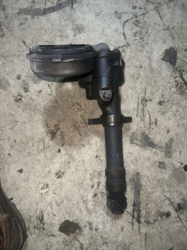FARMALL 300 ENGINE OIL PUMP Antique Tractor