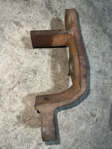 1988 Case IH 485 Diesel Tractor Steering Cylinder Bracket