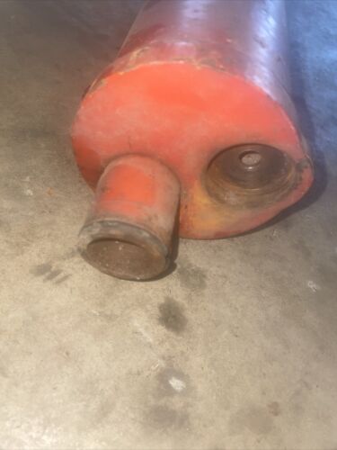 International IH 1066 tractor diesel engine motor oil cooler assembly